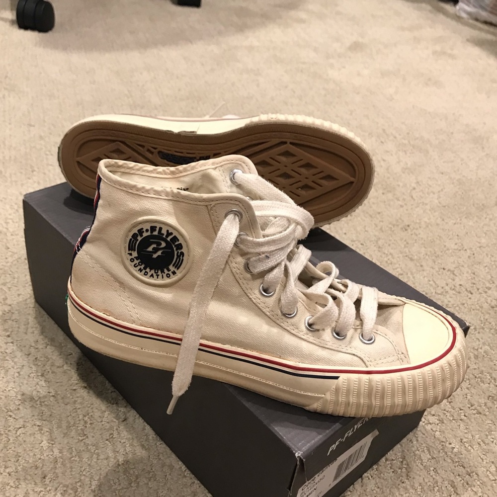 Pf flyers 7.5 women’s